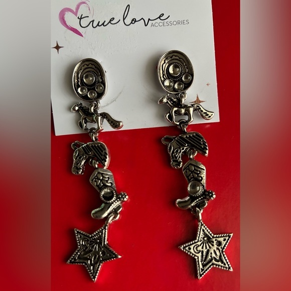 true love Jewelry - Cowboy Charm Silver Earrings